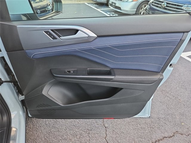 2025 Volkswagen Taos SEL