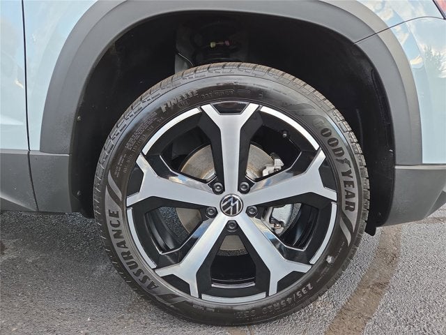 2025 Volkswagen Taos SEL