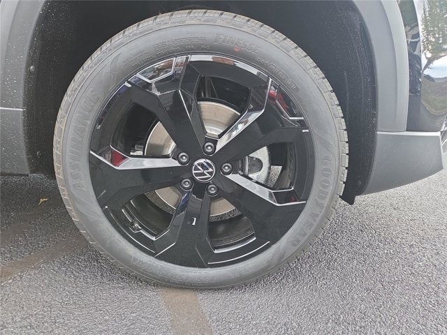 2025 Volkswagen Taos SEL