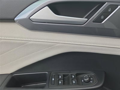 2025 Volkswagen Taos SEL