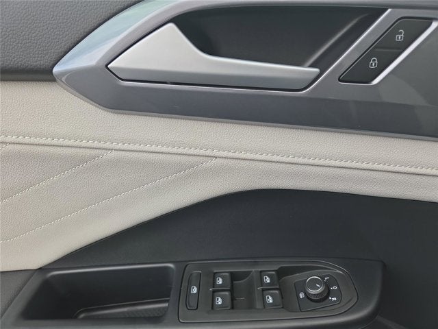 2025 Volkswagen Taos SEL