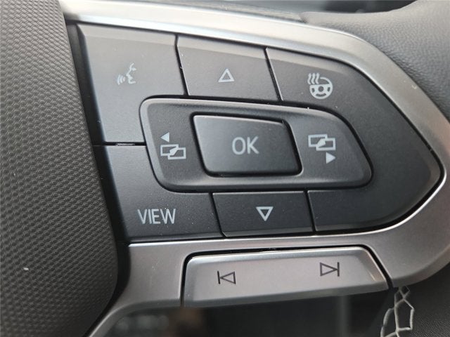 2025 Volkswagen Taos SEL