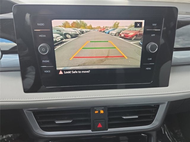 2025 Volkswagen Taos SEL