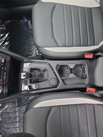 2025 Volkswagen Taos SEL