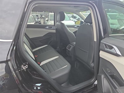 2025 Volkswagen Taos SEL