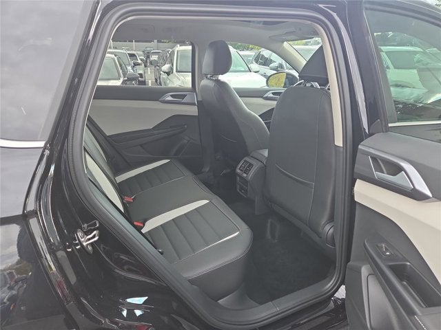 2025 Volkswagen Taos SEL