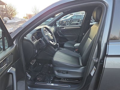 2023 Volkswagen Tiguan SE R-Line Black