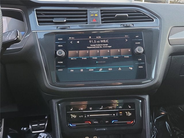 2023 Volkswagen Tiguan SE R-Line Black