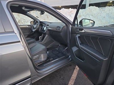 2023 Volkswagen Tiguan SE R-Line Black