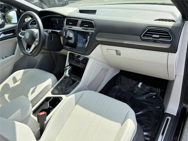 2023 Volkswagen Tiguan SE R-Line Black