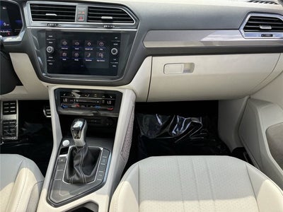 2023 Volkswagen Tiguan SE R-Line Black