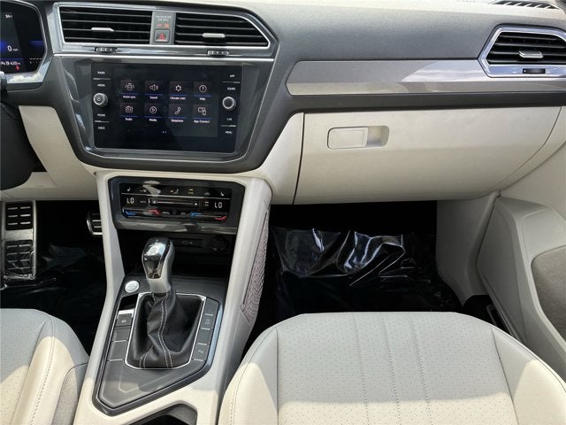 2023 Volkswagen Tiguan SE R-Line Black