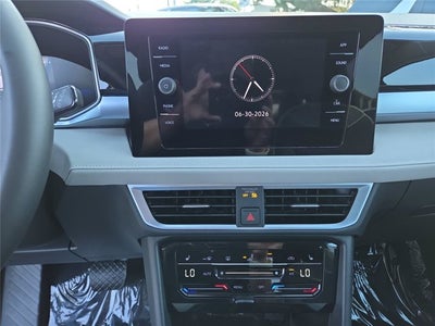2026 Volkswagen Taos SE