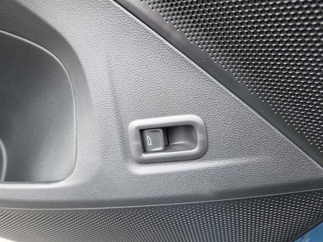 2025 Volkswagen Tiguan SE R-Line Black