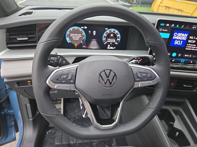 2025 Volkswagen Tiguan SE R-Line Black