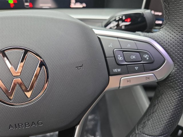 2025 Volkswagen Tiguan SE R-Line Black