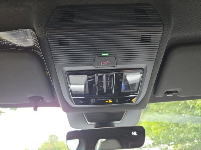 2025 Volkswagen Tiguan SE R-Line Black