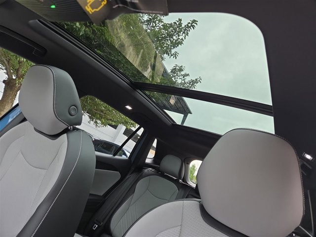 2025 Volkswagen Tiguan SE R-Line Black