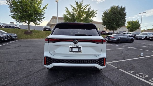 2026 Volkswagen Tiguan SE R-Line Black