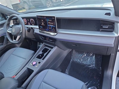 2025 Volkswagen Tiguan SE R-Line Black