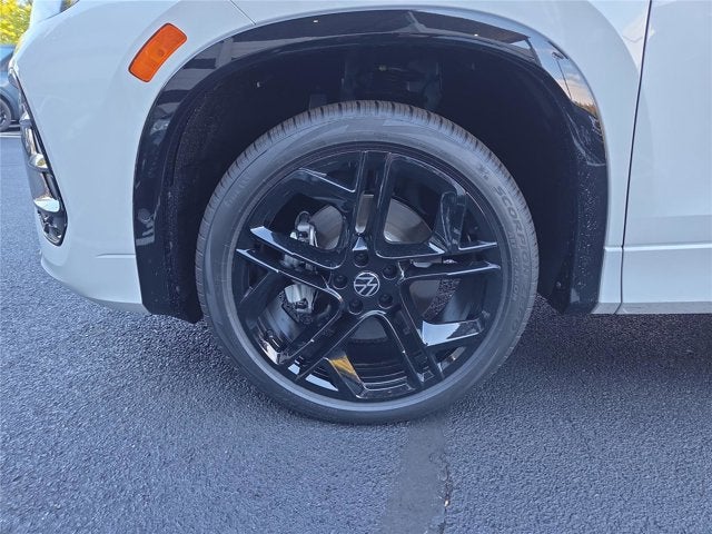 2025 Volkswagen Tiguan SE R-Line Black