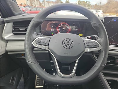 2026 Volkswagen Tiguan SE R-Line Black