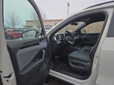 2026 Volkswagen Tiguan SE R-Line Black