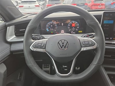 2026 Volkswagen Tiguan SE R-Line Black