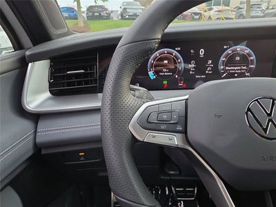 2026 Volkswagen Tiguan SE R-Line Black