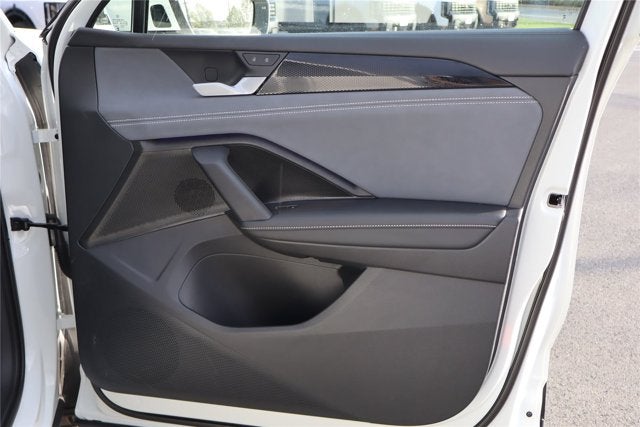 2025 Volkswagen Tiguan SE