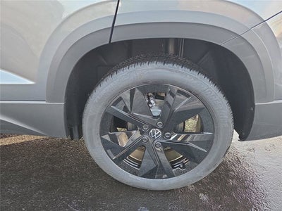 2026 Volkswagen Taos SE