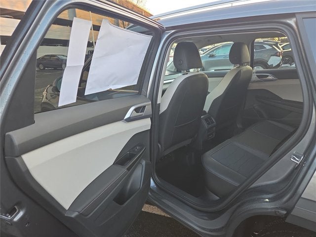 2026 Volkswagen Taos SE