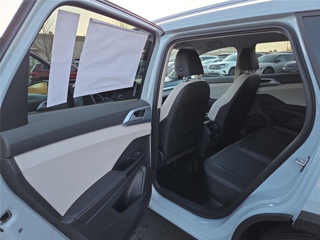 2026 Volkswagen Taos SE