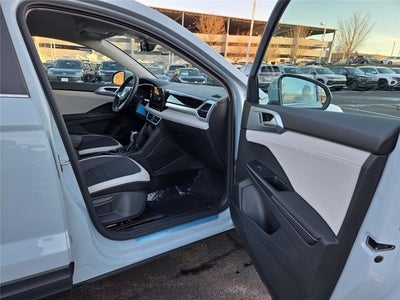 2026 Volkswagen Taos SE