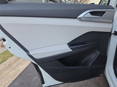 2026 Volkswagen Taos SE