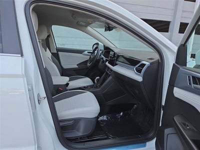 2026 Volkswagen Taos SE