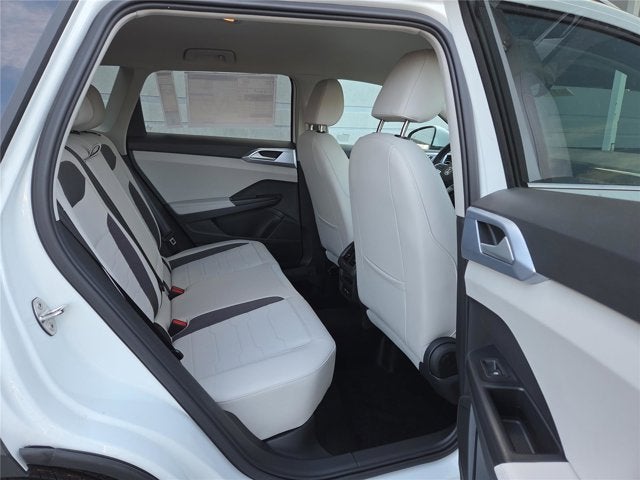 2026 Volkswagen Taos SE