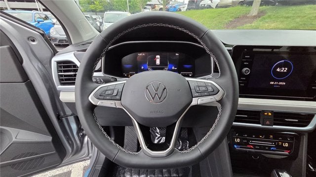 2026 Volkswagen Taos SE
