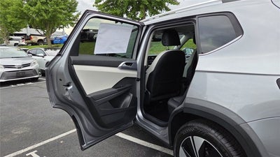 2026 Volkswagen Taos SE