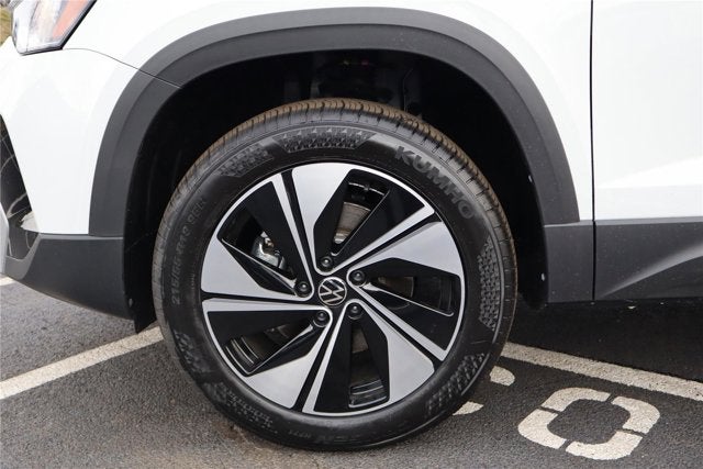 2026 Volkswagen Taos SE