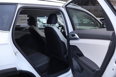 2026 Volkswagen Taos SE