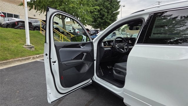 2026 Volkswagen Tiguan SEL R-Line Turbo