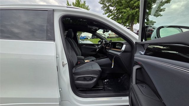 2026 Volkswagen Tiguan SEL R-Line Turbo