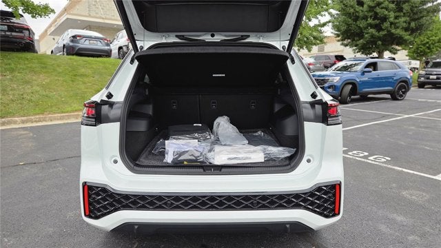 2026 Volkswagen Tiguan SEL R-Line Turbo
