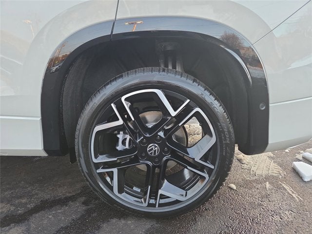 2026 Volkswagen Tiguan SEL R-Line Turbo