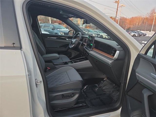 2026 Volkswagen Tiguan SEL R-Line Turbo