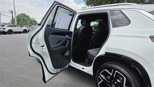2026 Volkswagen Tiguan SEL R-Line Turbo