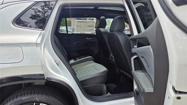 2026 Volkswagen Tiguan SEL R-Line Turbo
