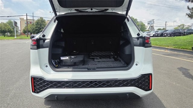 2026 Volkswagen Tiguan SEL R-Line Turbo