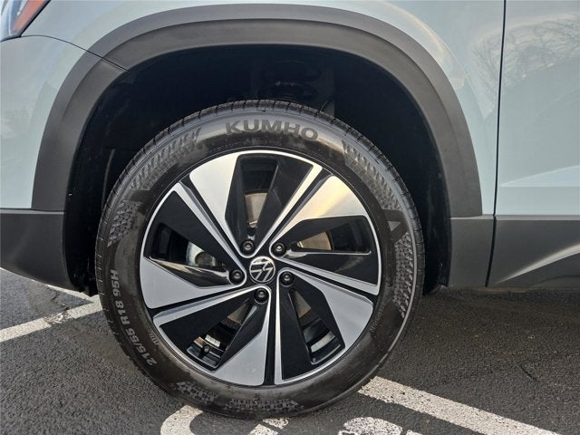 2025 Volkswagen Taos SE